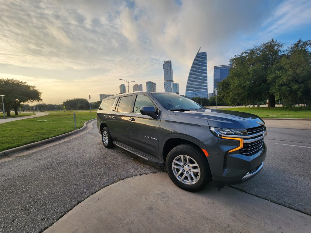SUV Limo - Lake Travis Limo