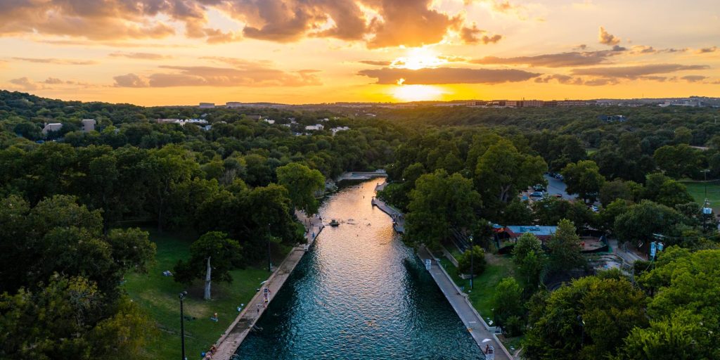Lake Travis Limo: Your Premier Luxury Transportation Service in Austin, Texas