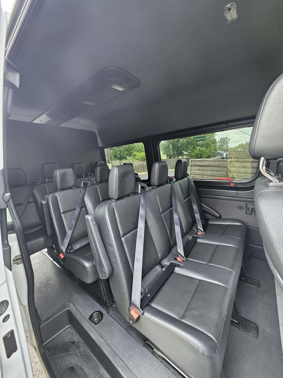Lake Travis Limo - Austin TX - Limo Group Transportation